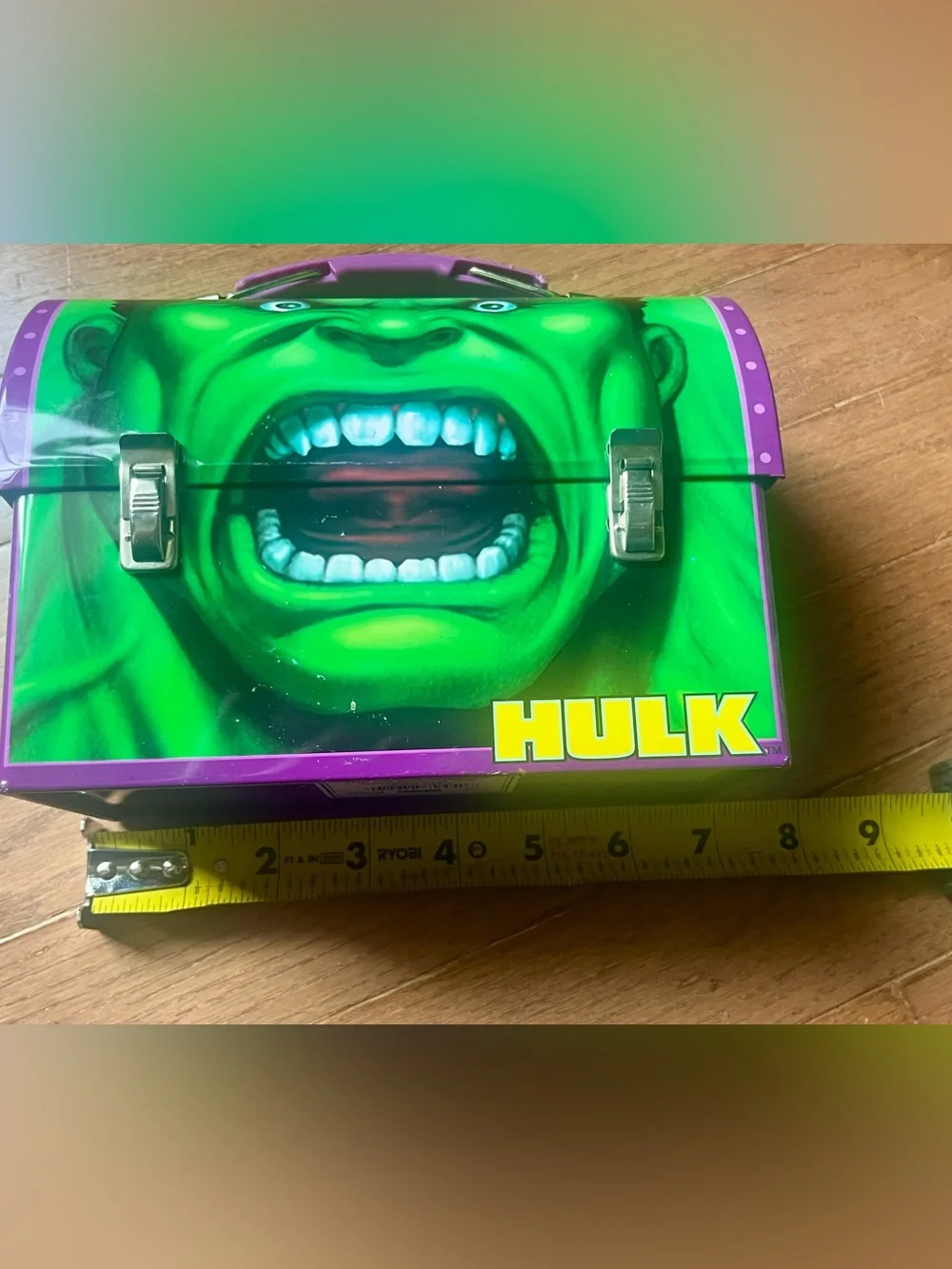 2003 The Incredible Hulk Tin Dome Lunch Box